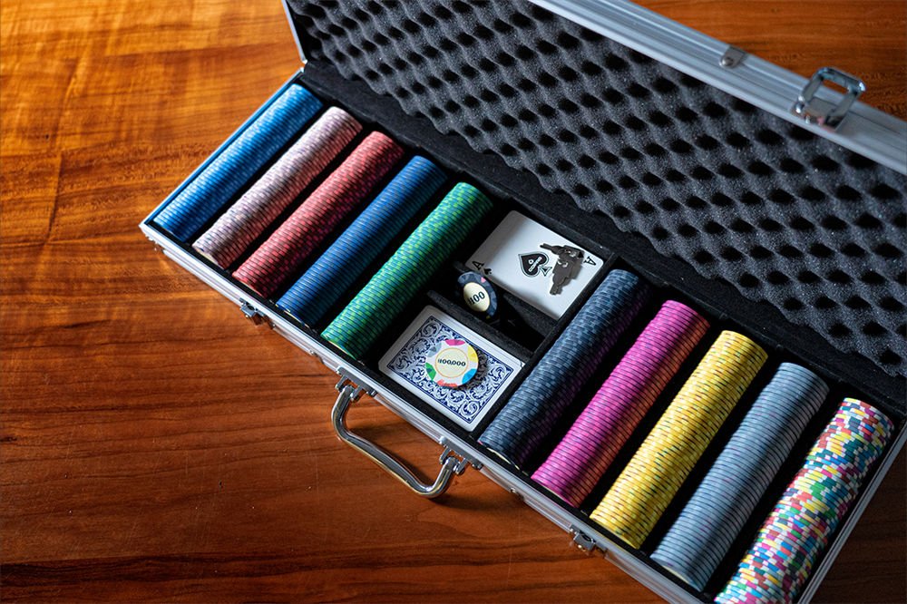 BBO Poker Tables - Classic Casino Poker Chips - Elite Man Cave